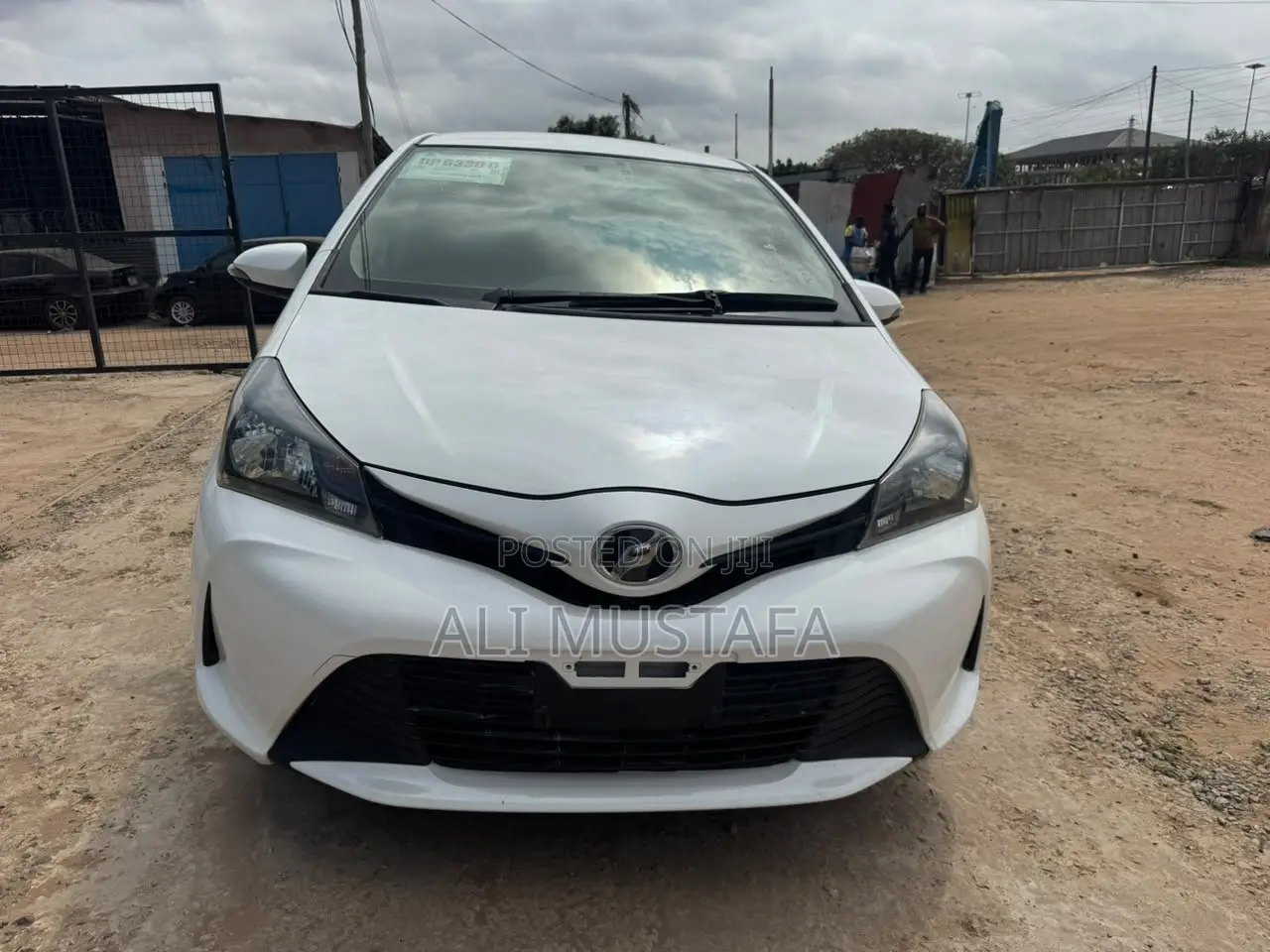 Toyota Vitz 2014 White