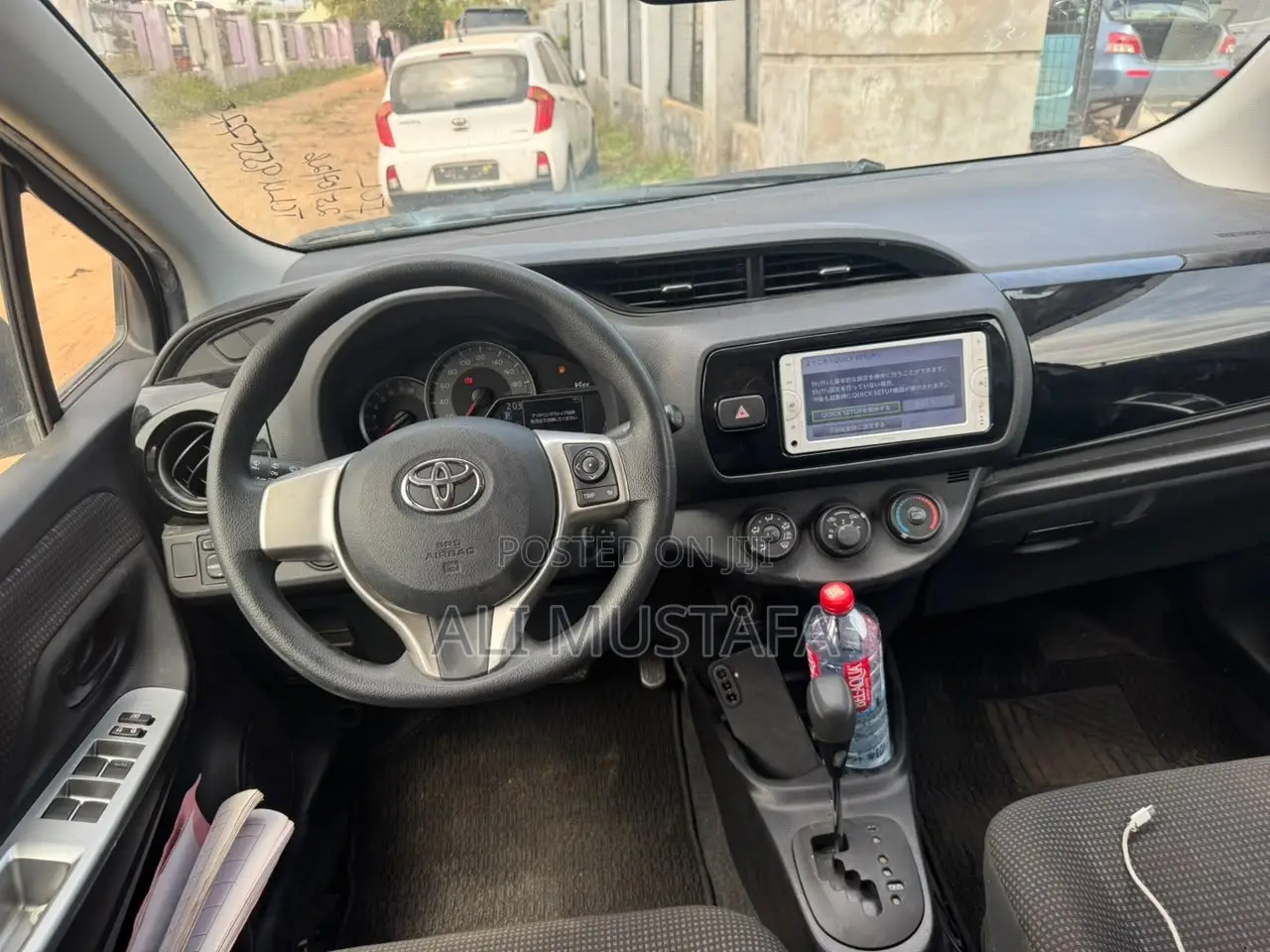 Toyota Vitz 2014 White