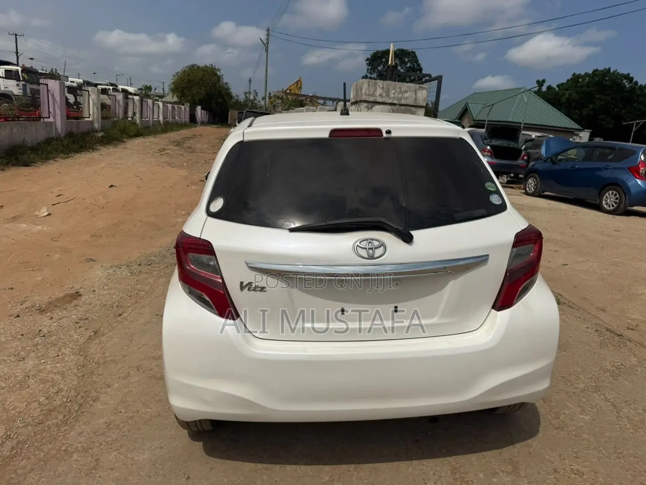 Toyota Vitz 2014 White