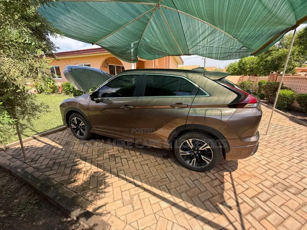 Mitsubishi Eclipse Cross 2023 Gray