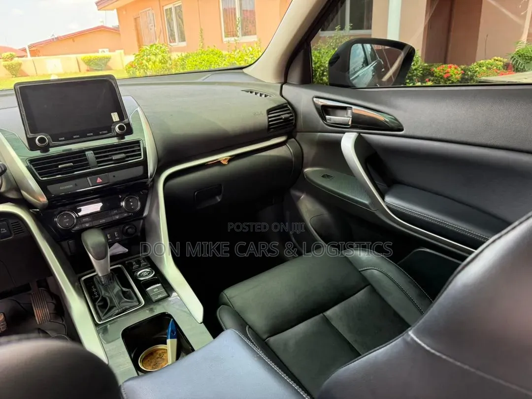 Mitsubishi Eclipse Cross 2023 Gray
