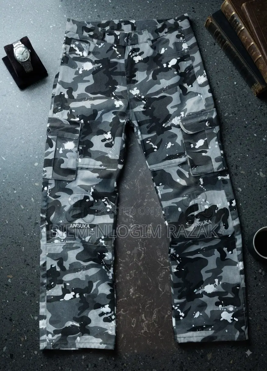 High Quality Camouflage Cargo Pants Available in Stock