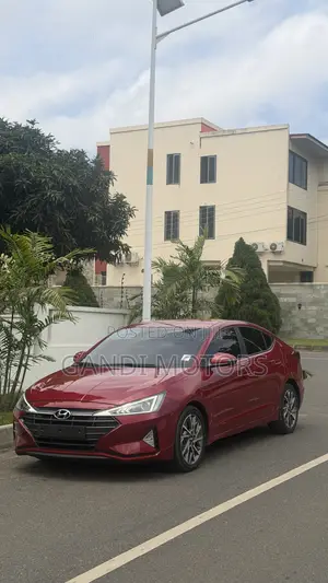 Hyundai Avante 2019 Red