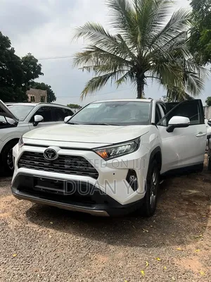 Toyota RAV4 2023 White