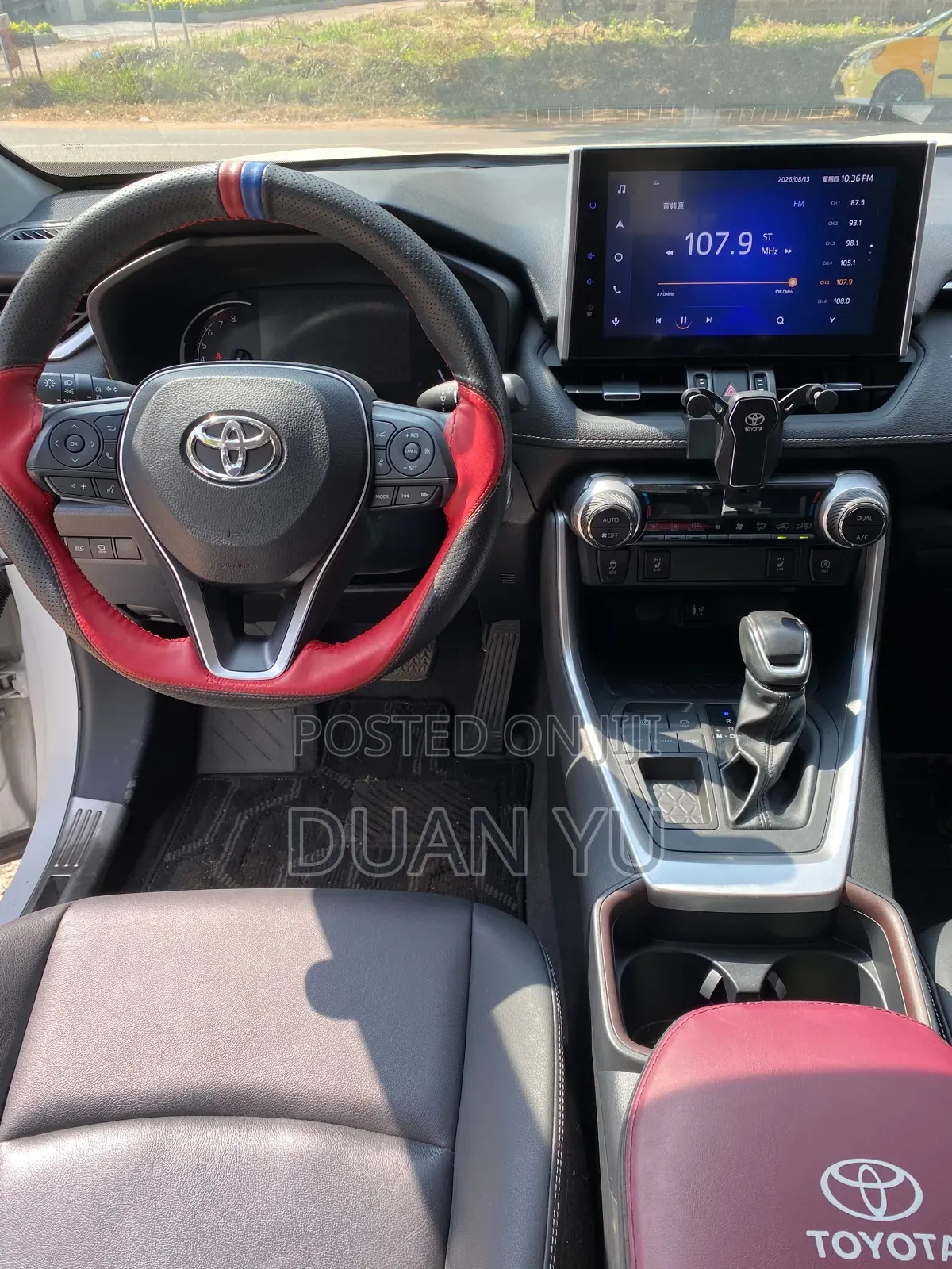 Toyota RAV4 2023 White