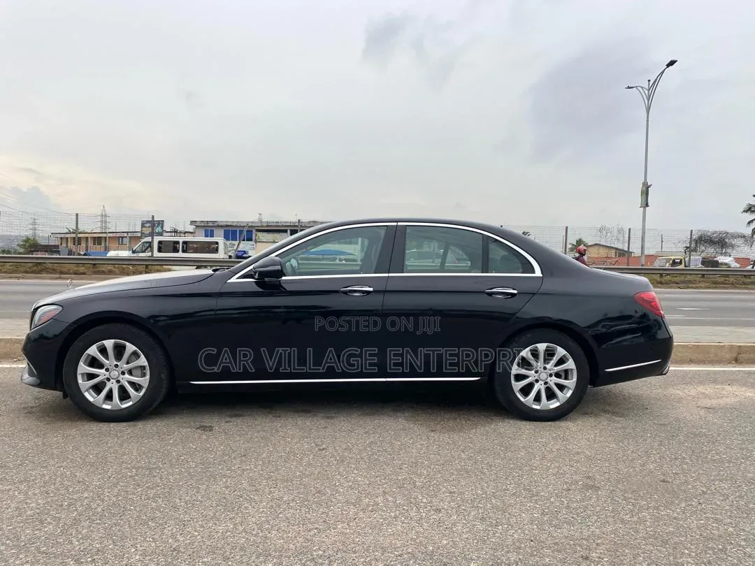 Mercedes-Benz E300 2017 Black