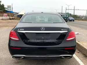 Mercedes-Benz E300 2017 Black