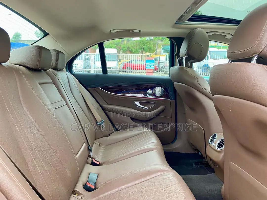 Mercedes-Benz E300 2017 Black