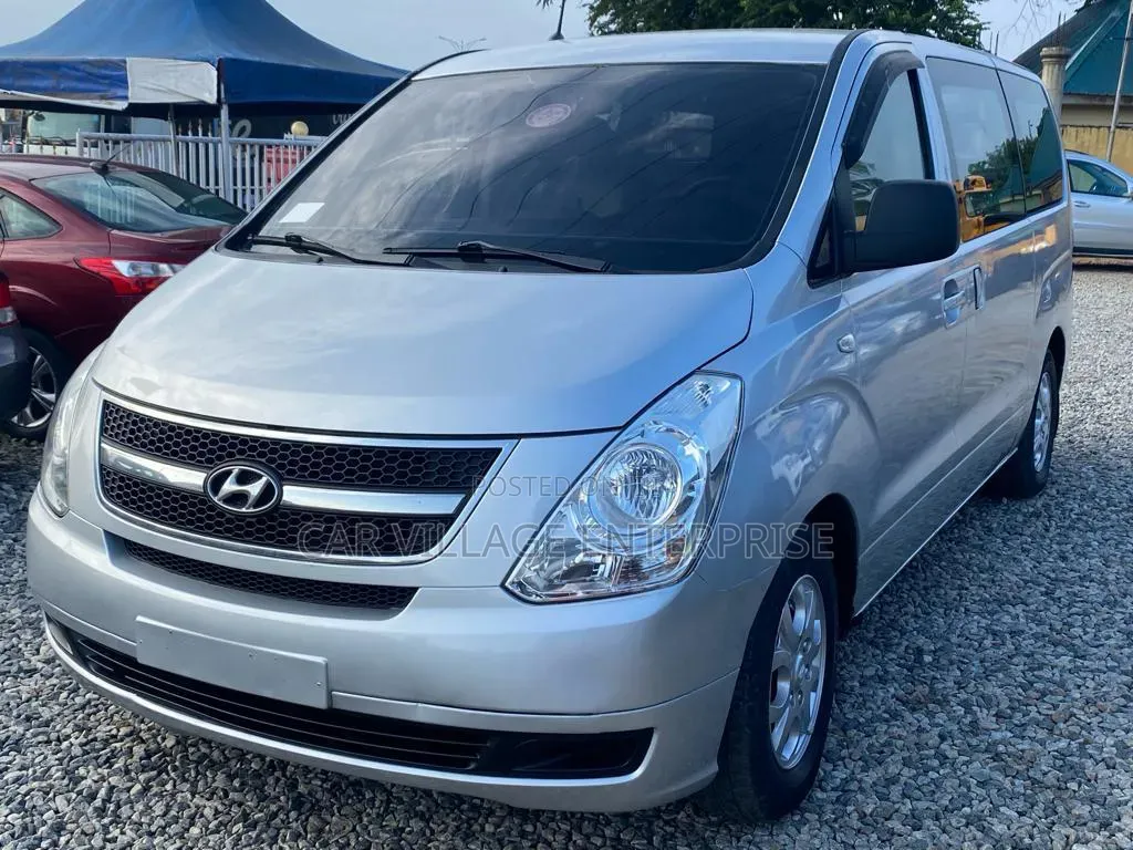 Hyundai H1 2010 Silver