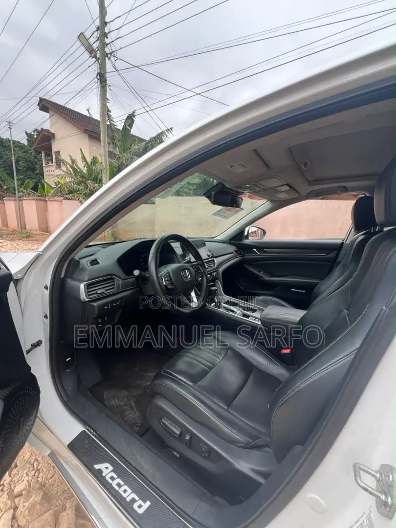 Honda Accord Touring 2018 White