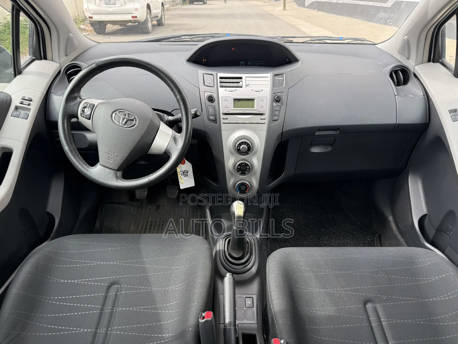 Toyota Yaris 2010 Gray
