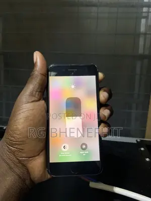 Apple iPhone 7 32 GB Black