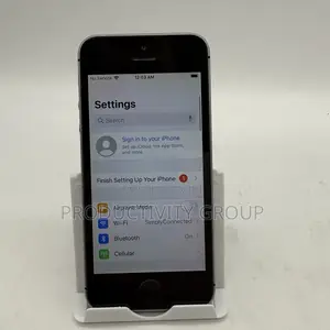 Apple iPhone SE 32 GB Black