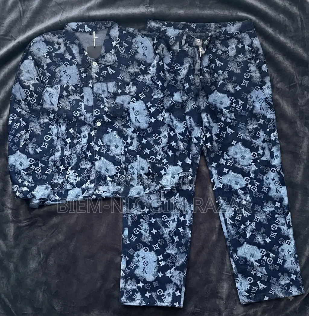 High Quality Luis Vuitton Jeans Jacket Top N Down Available in Stock