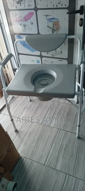 Heavy Duty Commode Chair
