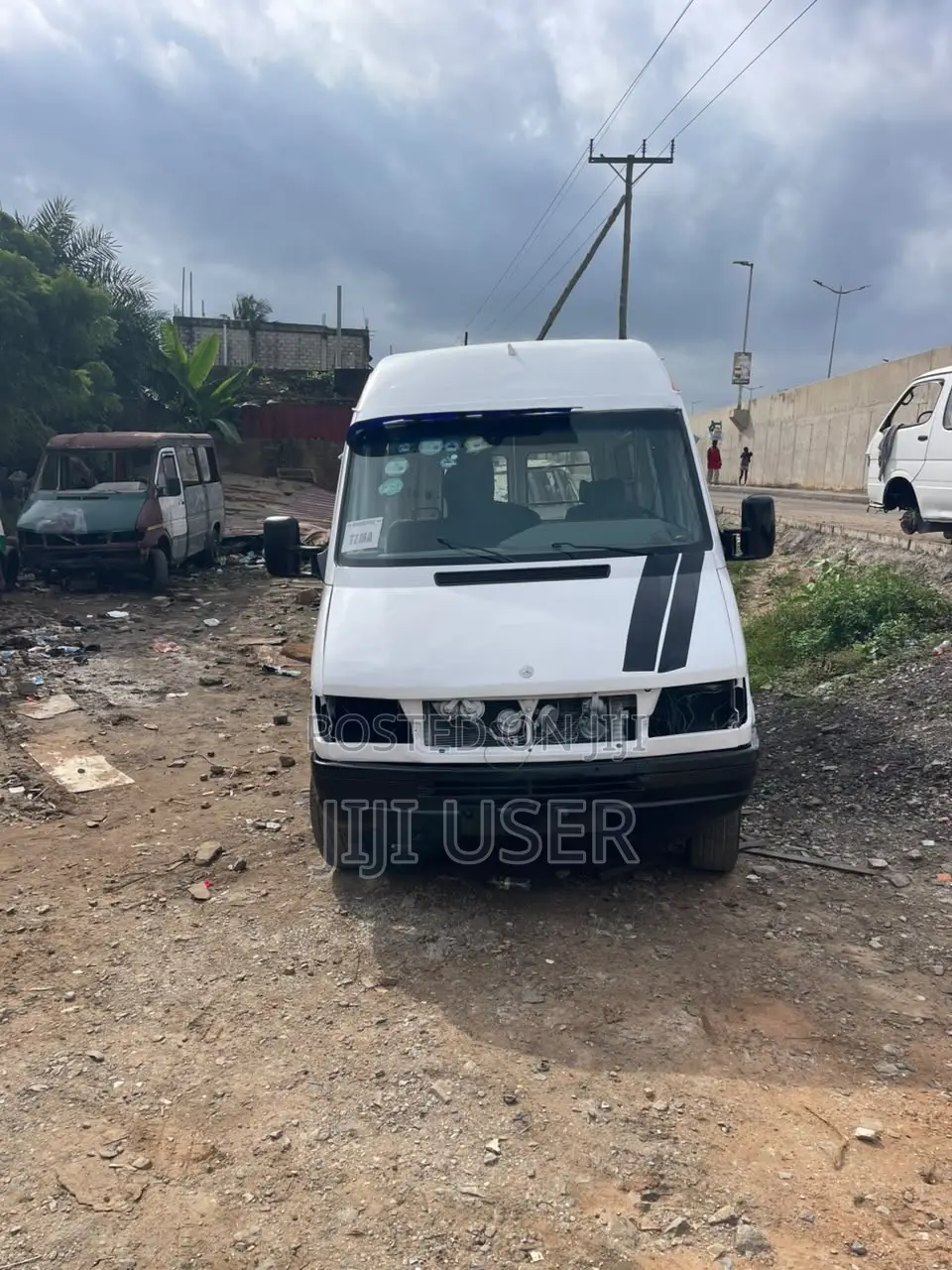 Mercedes-Benz Sprinter 2000 White