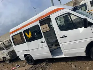 Mercedes-Benz Sprinter 2000 White