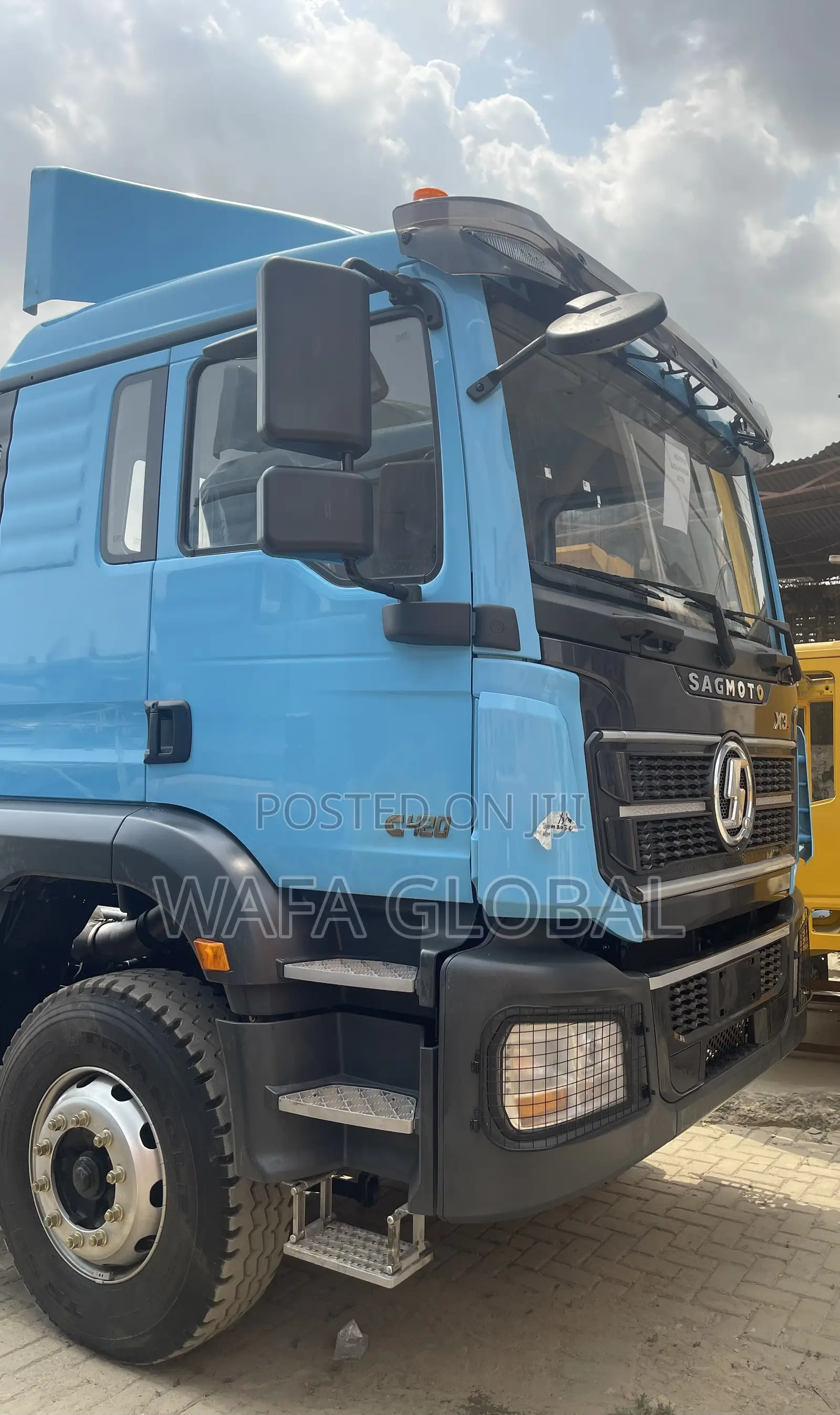 Trailer Head