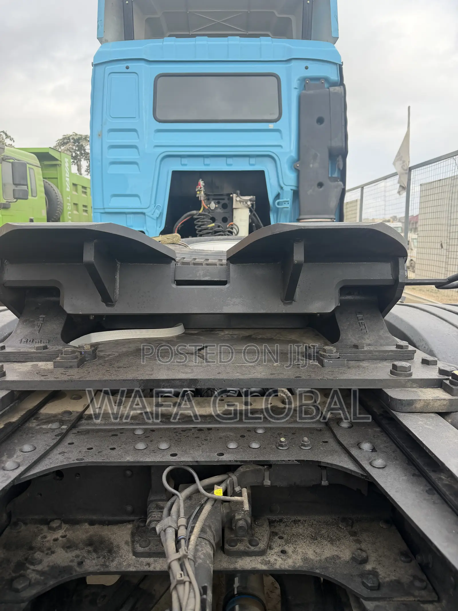 Trailer Head