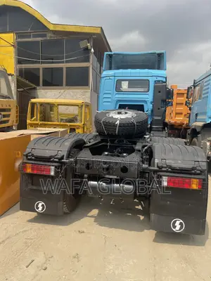 Trailer Head