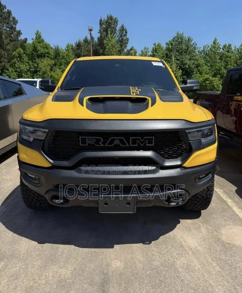 Dodge RAM 2023 Yellow