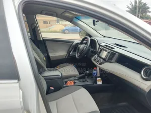 Toyota RAV4 2014 Silver