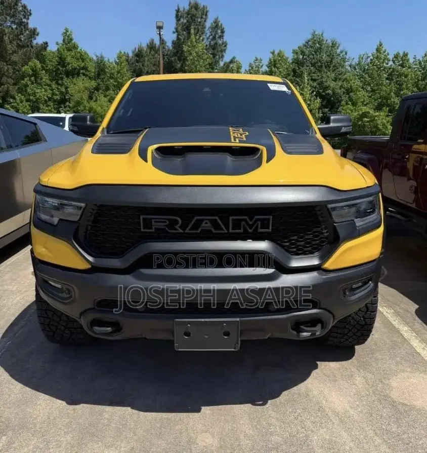 Dodge RAM 2023 Yellow