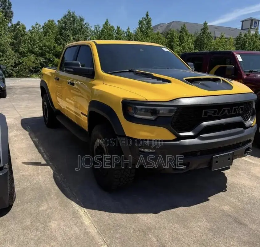 Dodge RAM 2023 Yellow