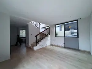 3bdrm House in School Junction for rent