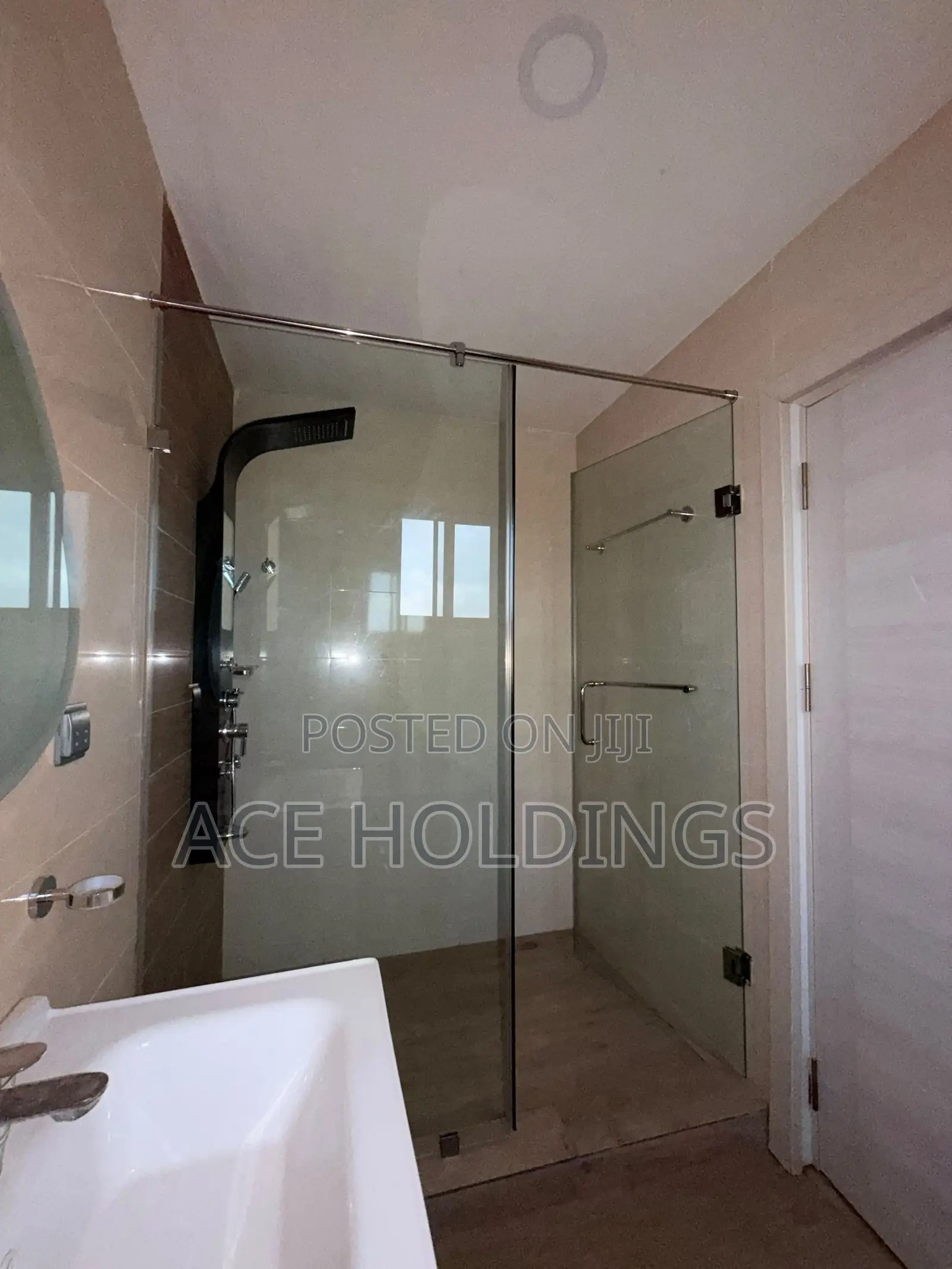 3bdrm House in School Junction for rent