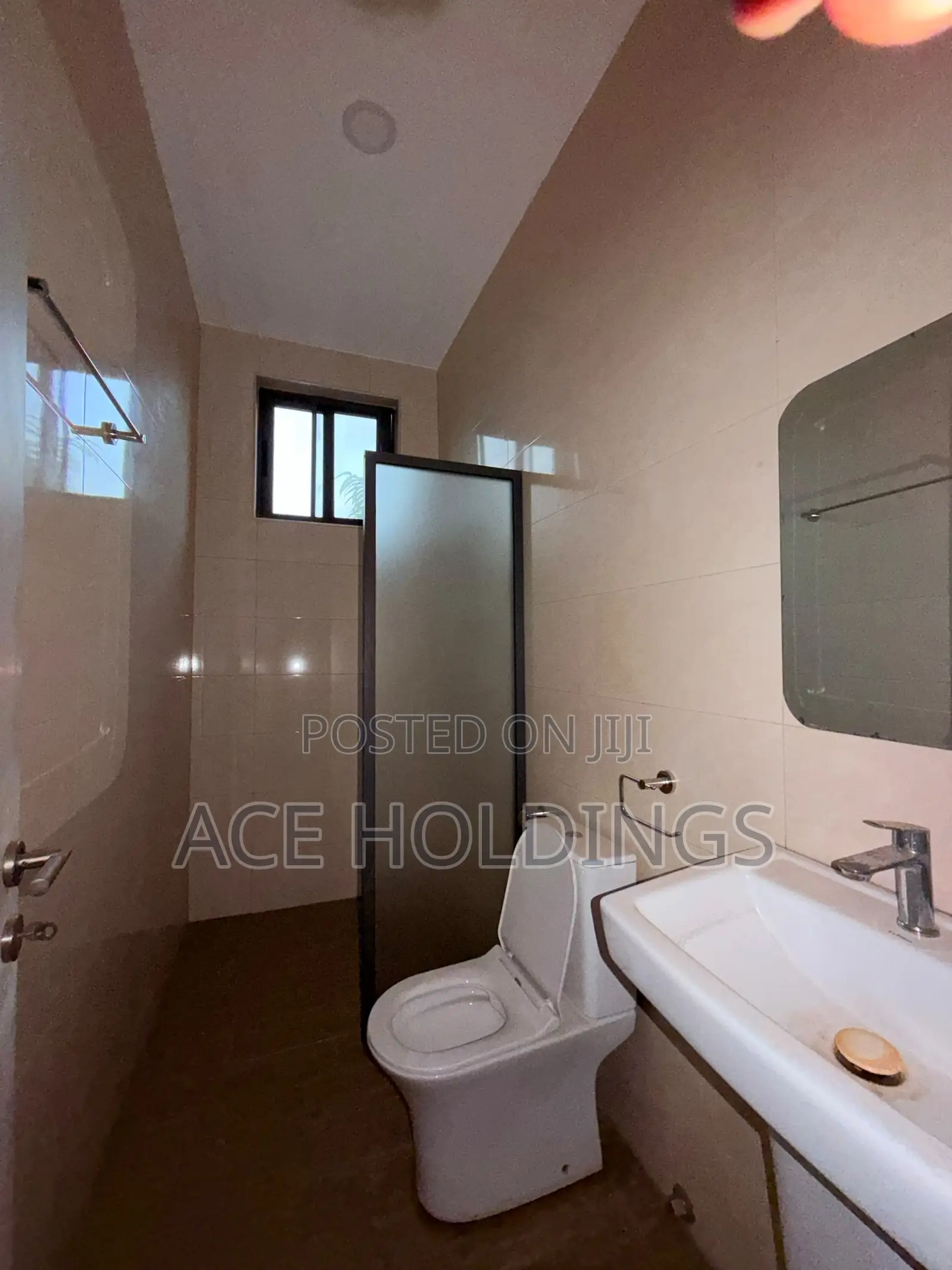 3bdrm House in School Junction for rent