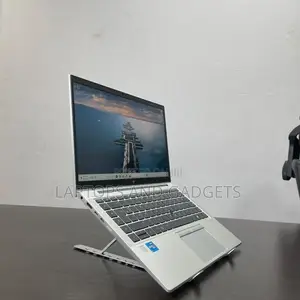 New Laptop HP EliteBook 840 G8 16GB Intel Core i5 SSD 512GB