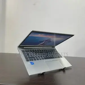 New Laptop HP EliteBook 840 G8 16GB Intel Core i5 SSD 512GB