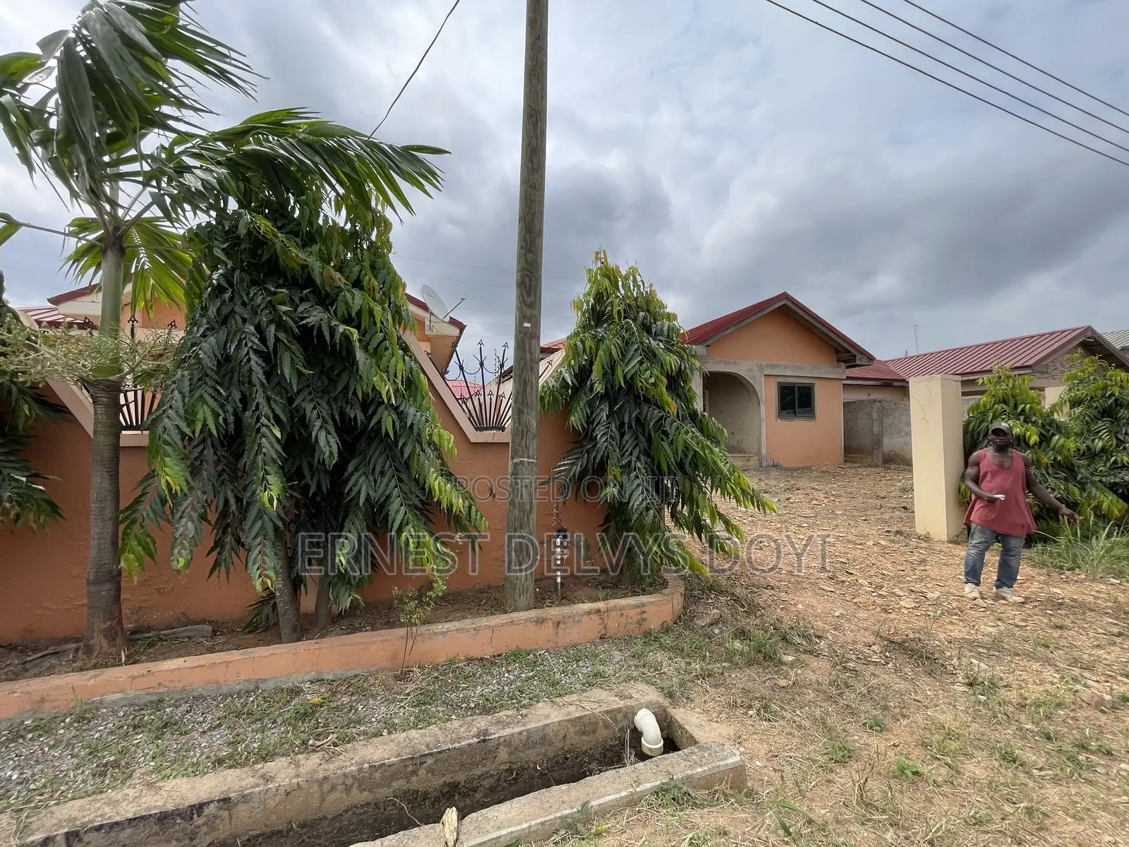 3bdrm Maisonette in De Praise, Boi for sale