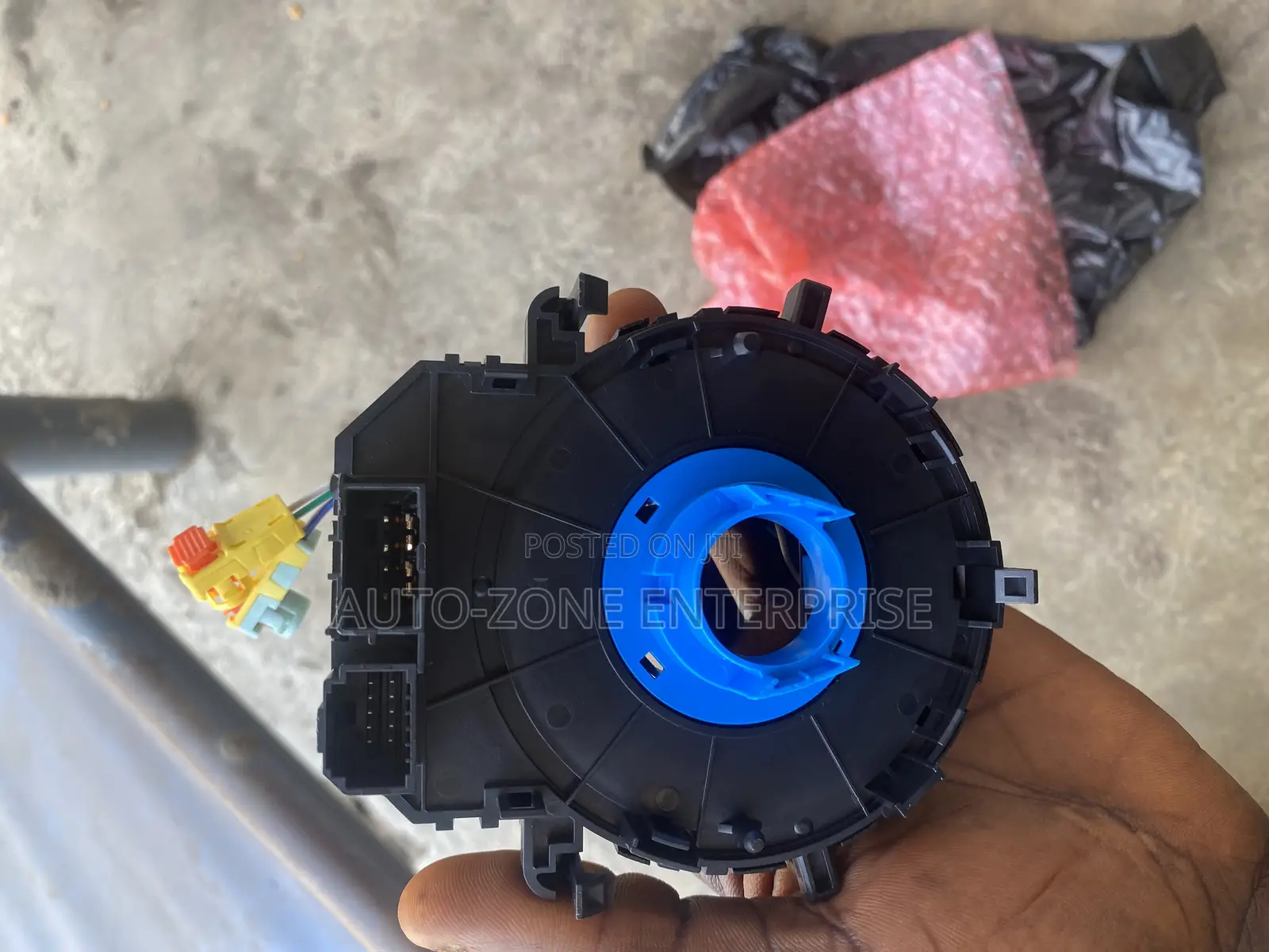 Kia Rio Horn Plate/Glog Spring