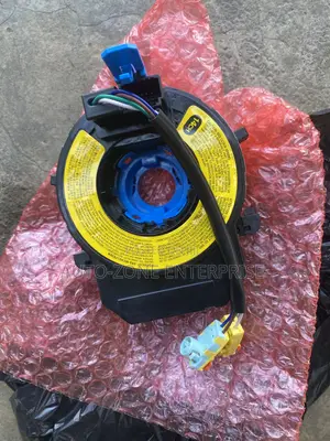 Kia Rio Horn Plate/Glog Spring