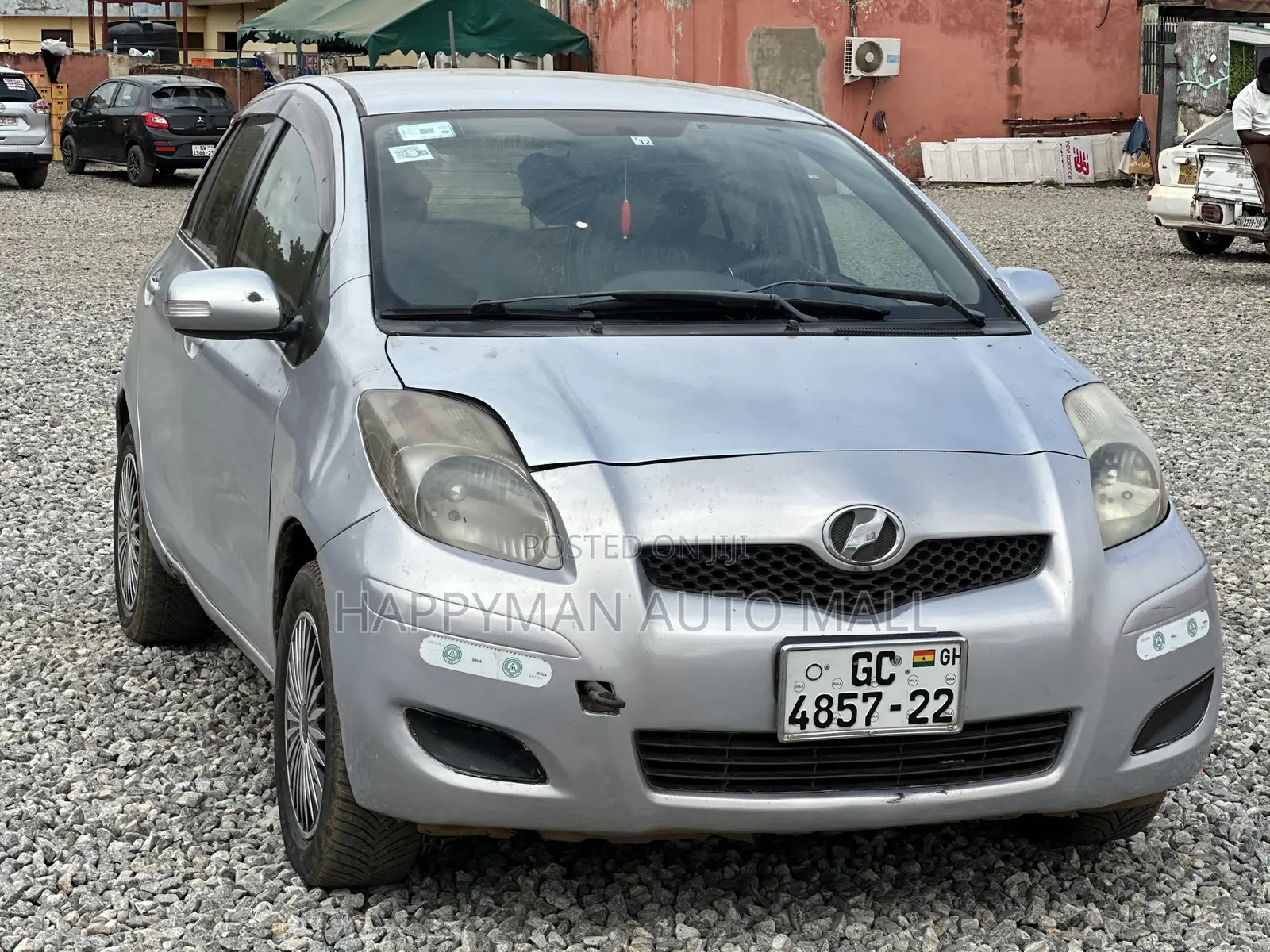 Toyota Vitz 1.3 FWD 3dr 2010 Gray