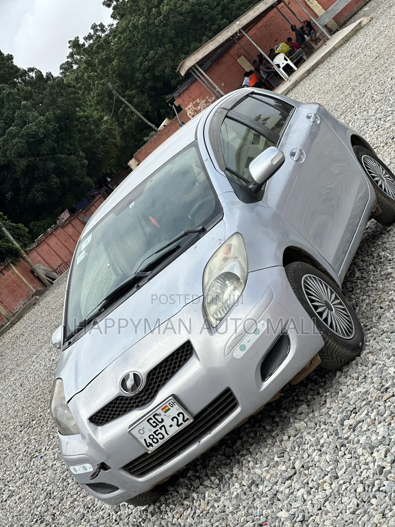 Toyota Vitz 1.3 FWD 3dr 2010 Gray
