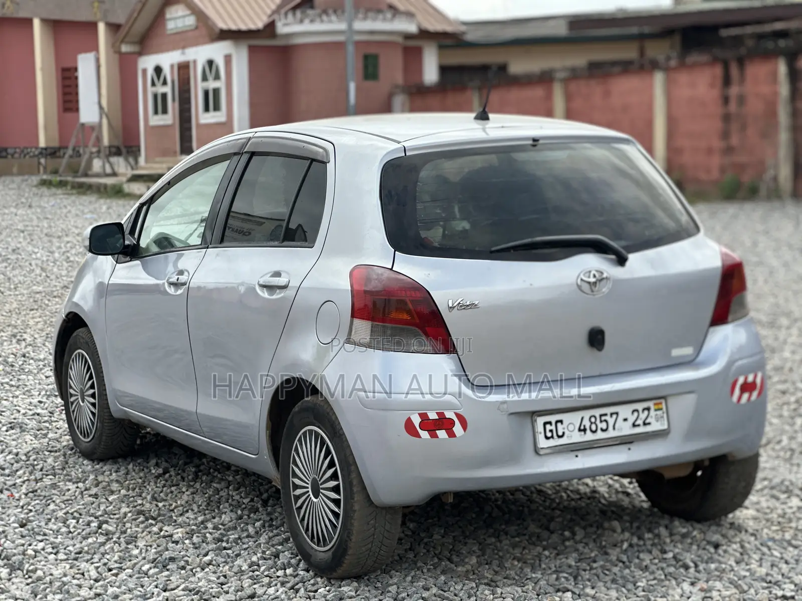 Toyota Vitz 1.3 FWD 3dr 2010 Gray