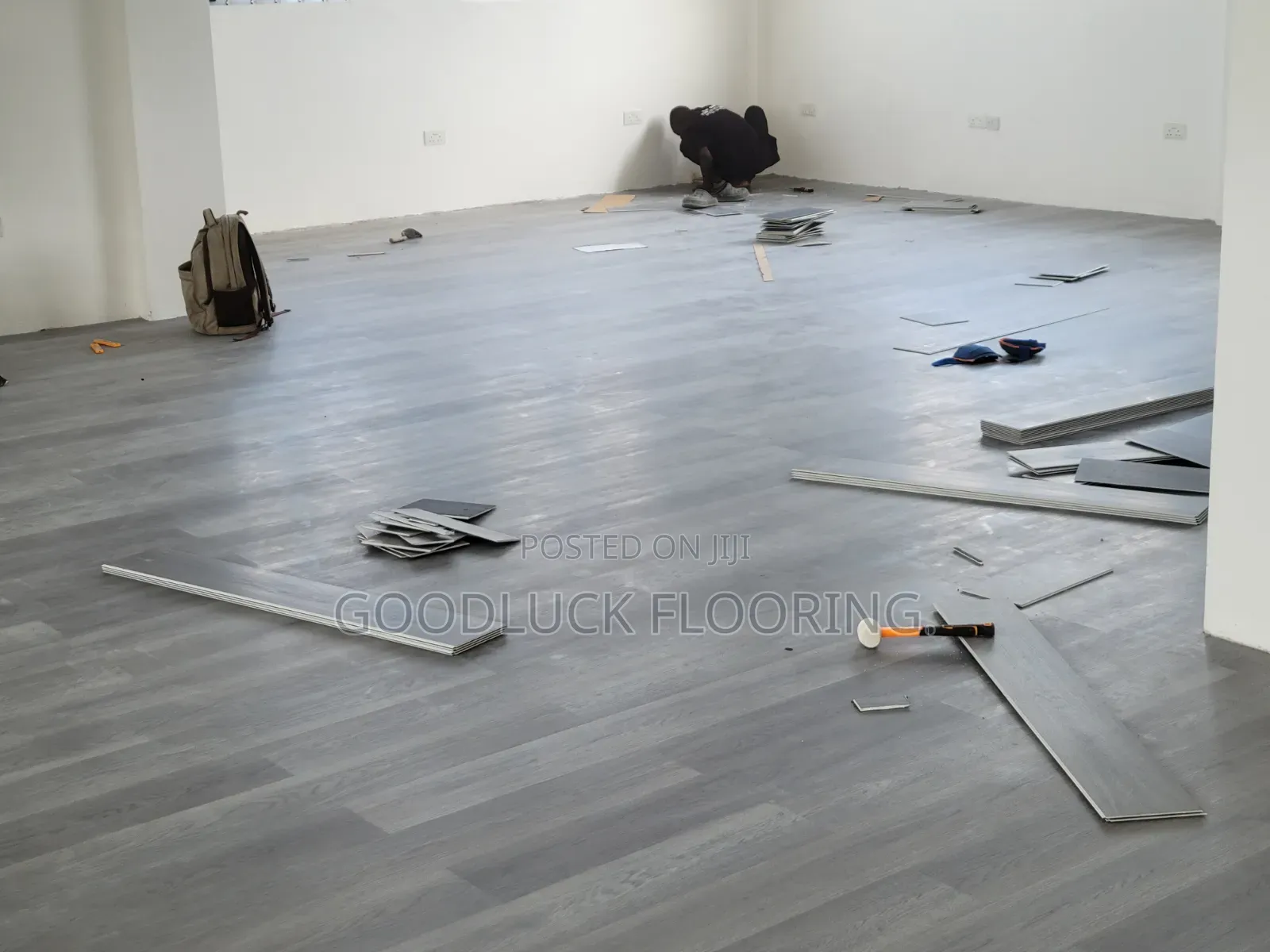 Spc(Stone Plastic Composite) Floor Installer.