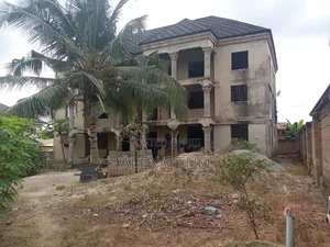 12bdrm House in Alex Otuo Properties, Atwima Nwabiagya for sale