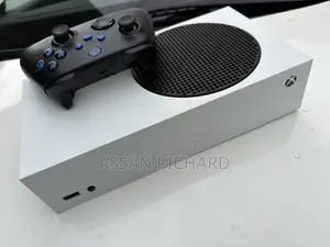 Xbox Series S Available on the Low Price.