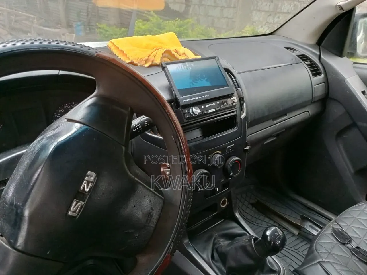 Isuzu D-MAX 2011 White