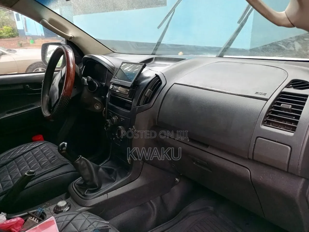 Isuzu D-MAX 2011 White