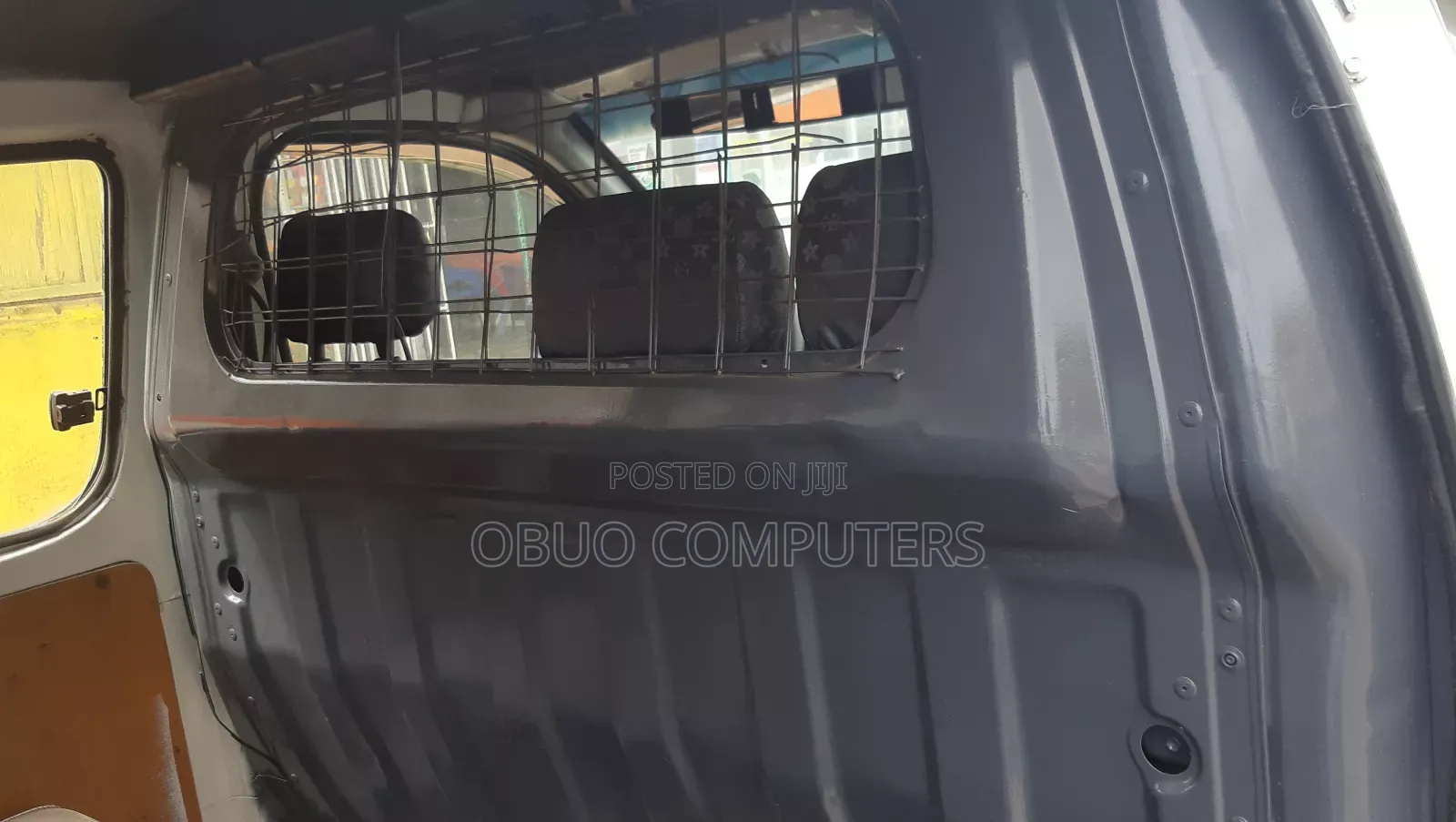 Toyota Grand HiAce 2000 White