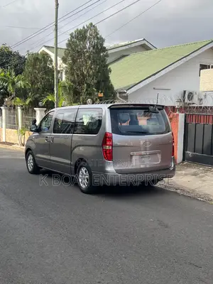 Hyundai Starex 2016 Silver