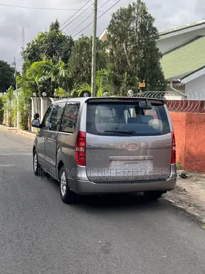 Hyundai Starex 2016 Silver