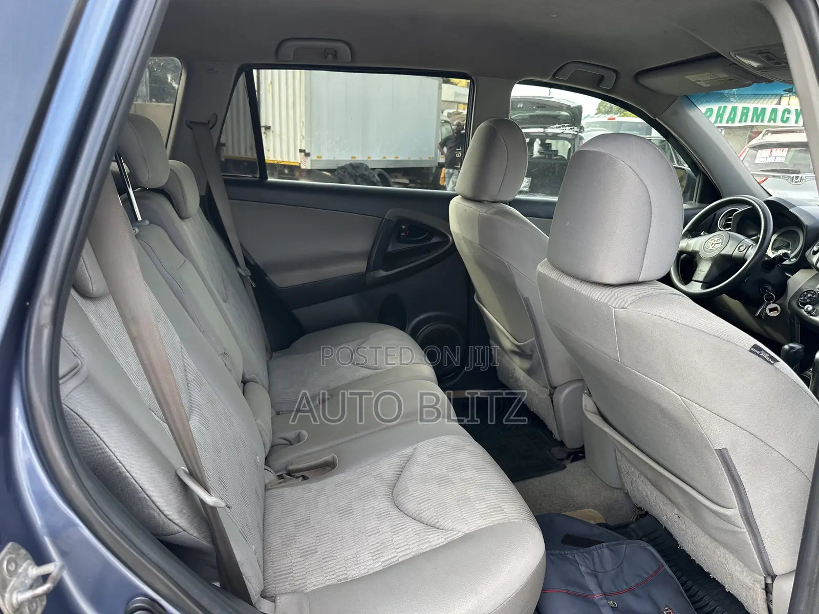 Toyota RAV4 2010 Blue