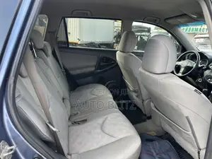 Toyota RAV4 2010 Blue