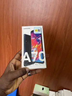 New Samsung Galaxy A70 128 GB Black